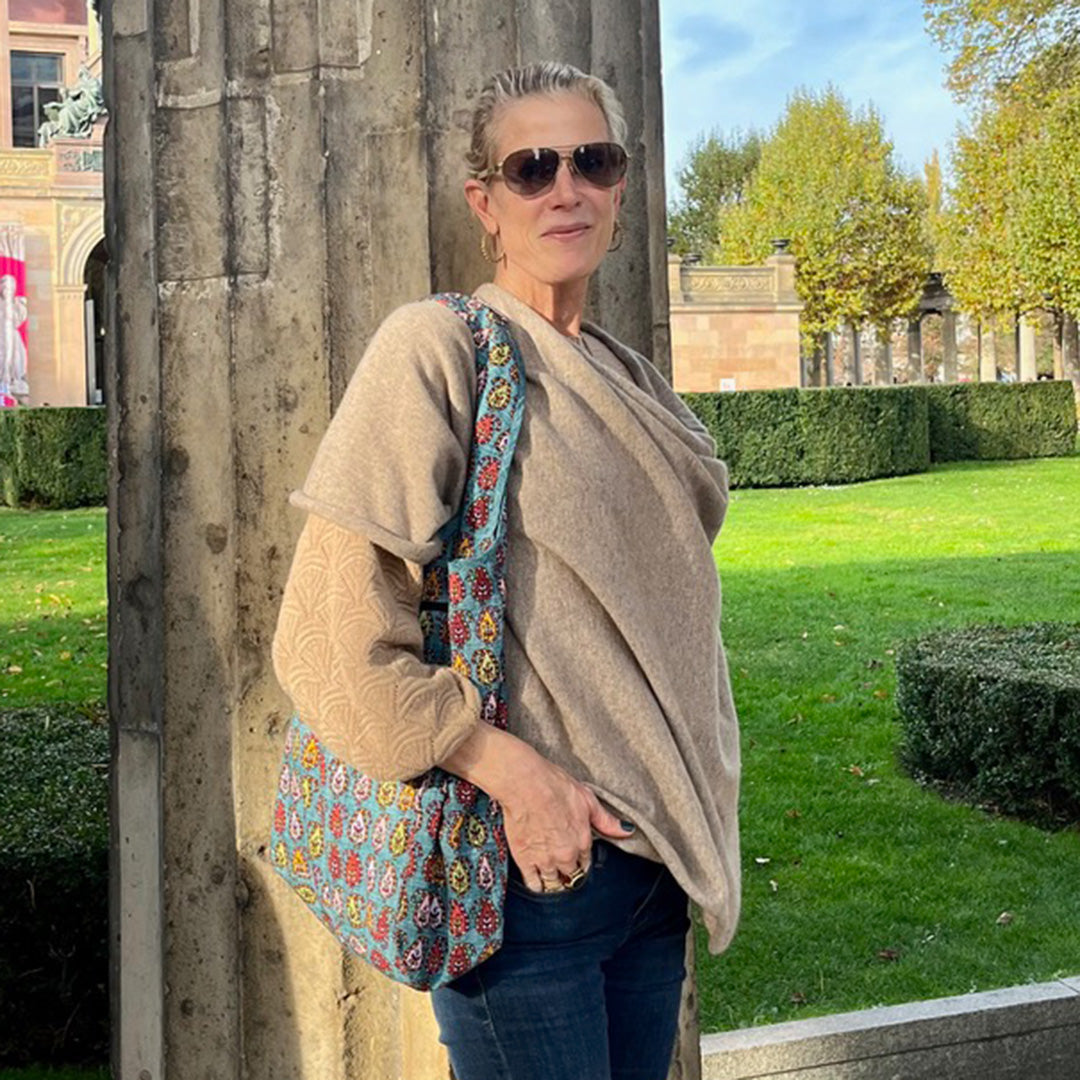 PARIS: TRAVEL PONCHO – Susanna Salk Style